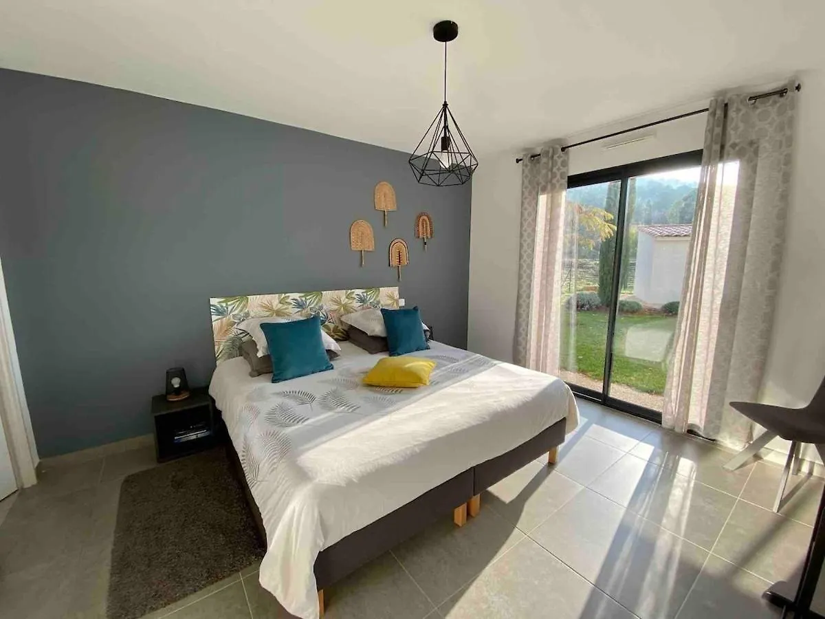 Villa Les Vignes D Antan Le Puy-Sainte-Reparade 0*,  France